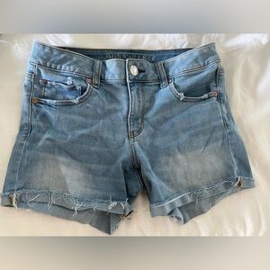 Women’s American Eagle Super Super Stretch Jean Shorts Size 10